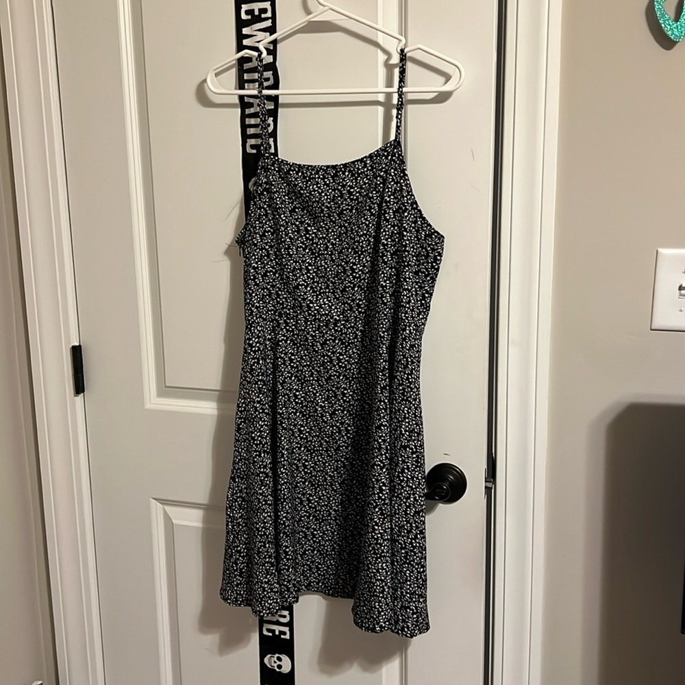 Black and white floral short dress